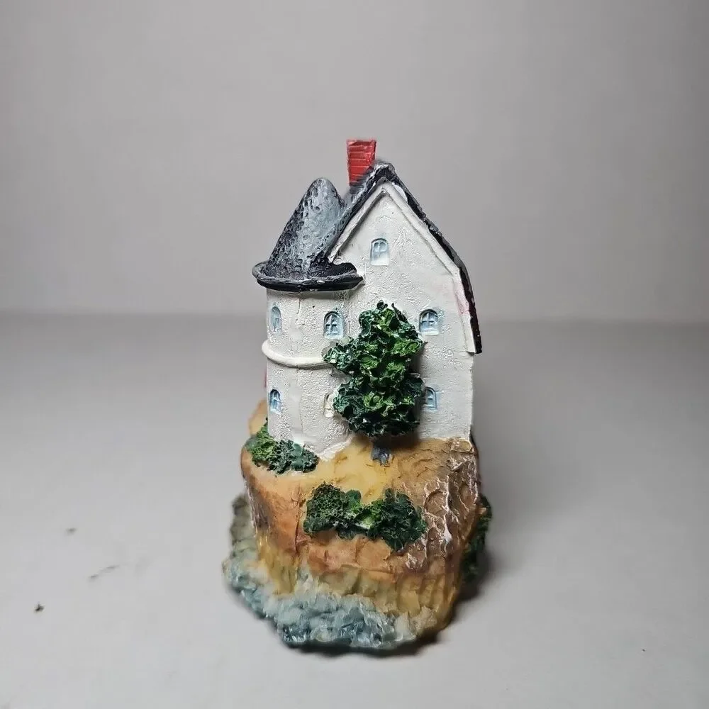Lighthouse Collection Hand Painted Marshall Point Maine 4 Inch